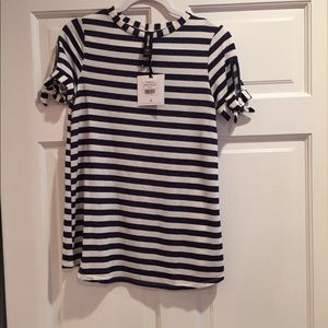 Agnes & Dora Tie Sleeve Top